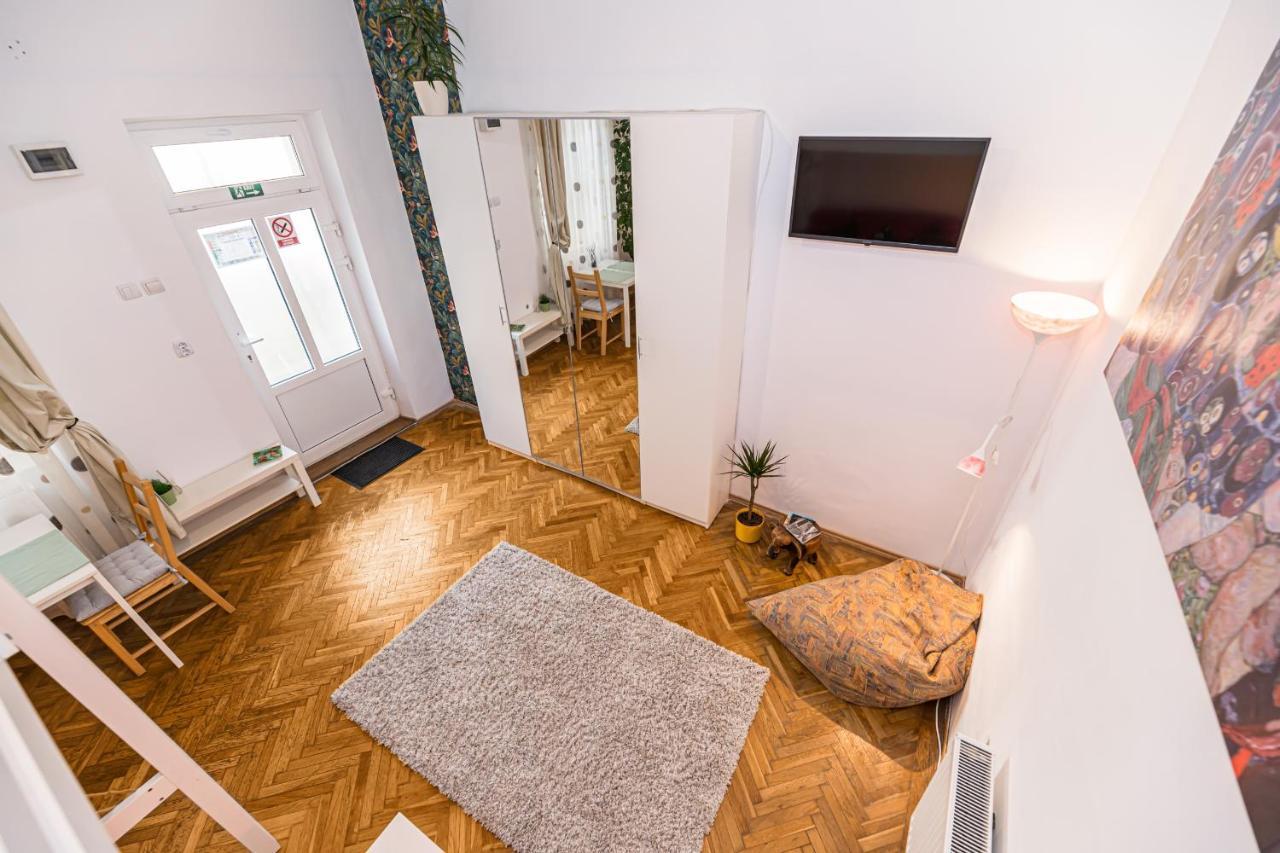 Zen Studio Brasov Luaran gambar