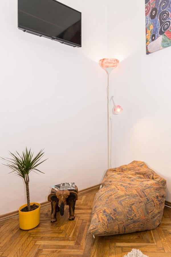 Zen Studio Brasov Luaran gambar