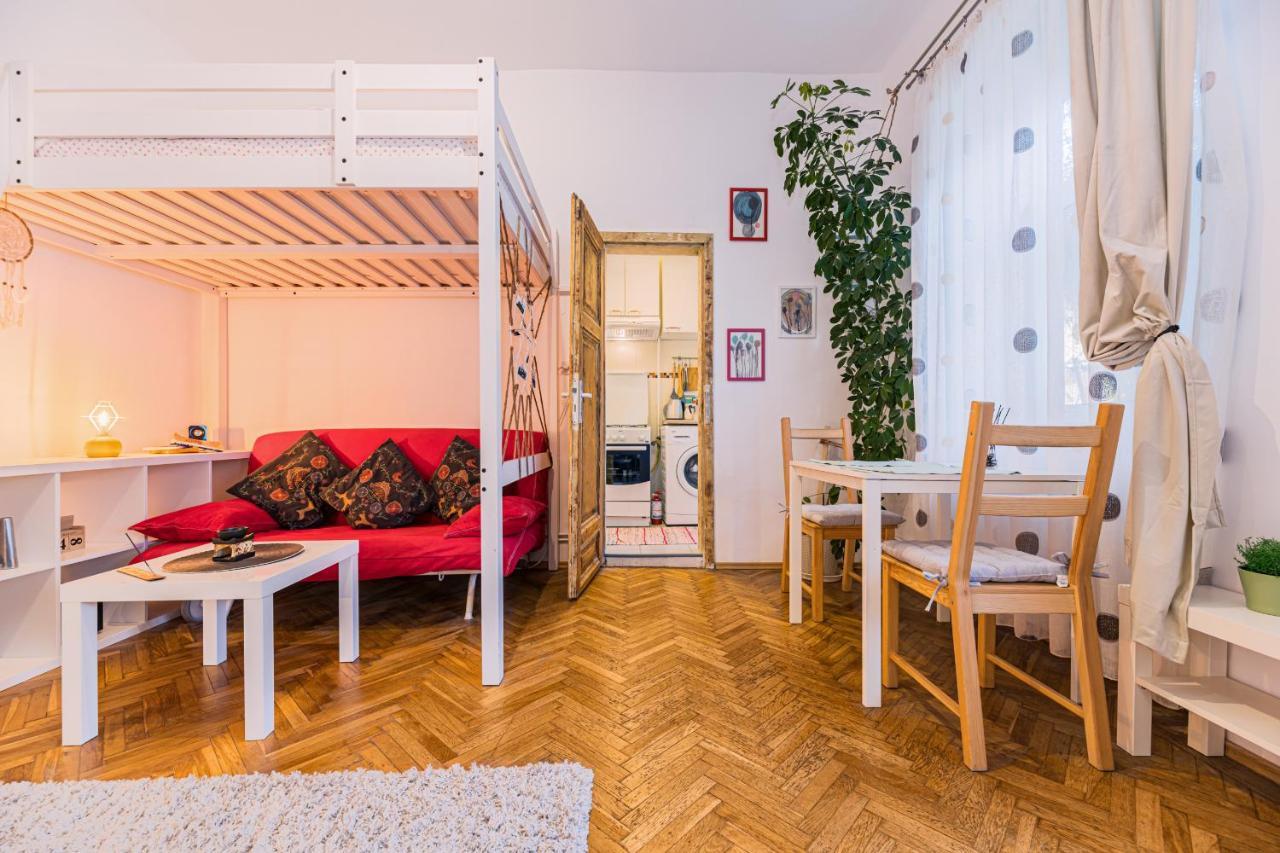Zen Studio Brasov Luaran gambar