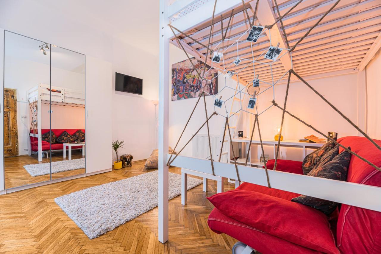 Zen Studio Brasov Luaran gambar