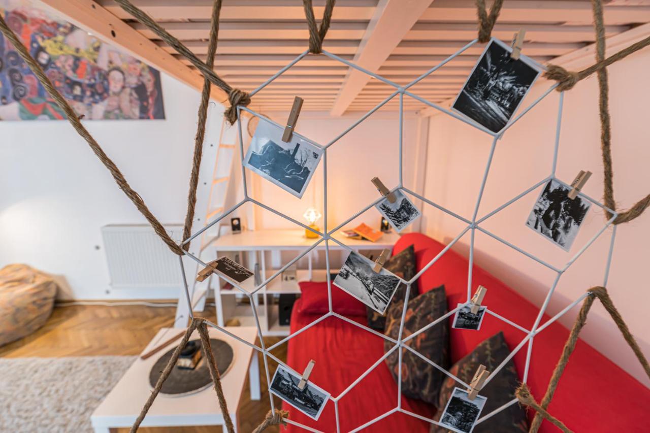 Zen Studio Brasov Luaran gambar