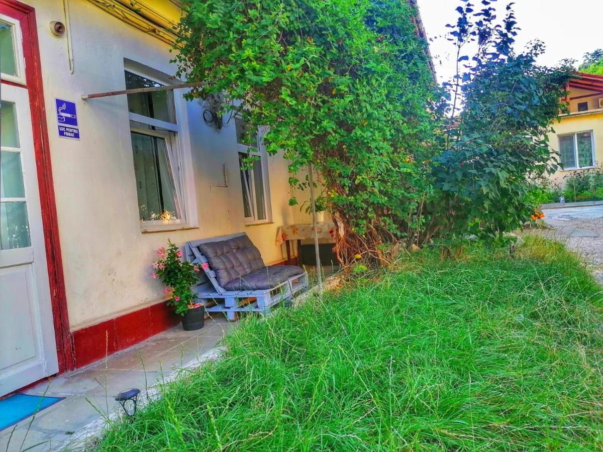 Zen Studio Brasov Luaran gambar